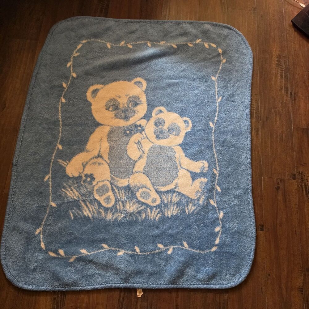 Vtg. San Marcos Baby Winter Blanket Beat Reversible 53” X 42”